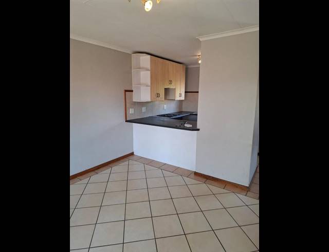 2 BEDROOM APARTMENT FOR SALE IN MORELETAPARK